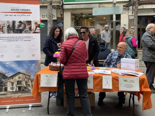Paradeta de Sant Jordi a Badalona de la Fundació Acollida i Esperança